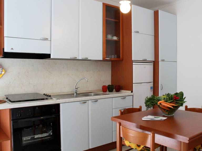 Holiday apartment with 2 rooms for 6 persons — photo 2