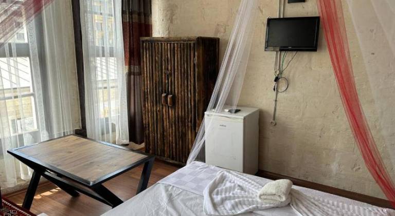 Fazilet Han& 196;& 177;m Konag& 196;& 177;