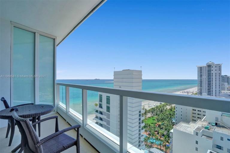 House  Miami Beach