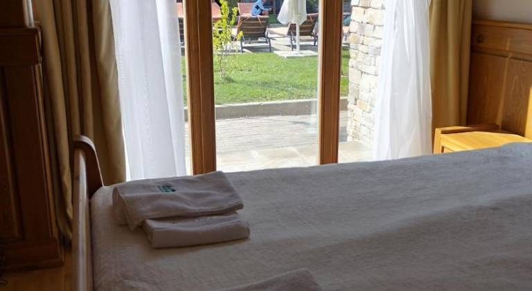 Rental apartment with jacuzzi & pool in Razlog