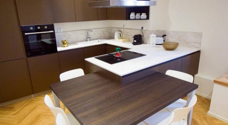 Charming apartment | Close to Two Towers | Pets are welcome — photo 3