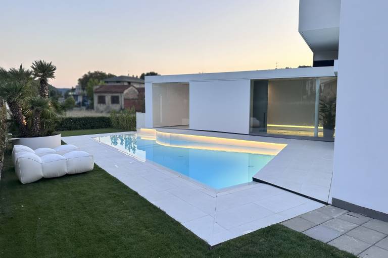 Villa with yard, private pool & terrace — photo 4