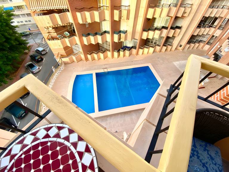 Holiday apartment with fast internet, yard & pool | Beach view in Almeria