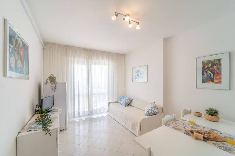 Cozy flat with shared pool near the beach — photo 3