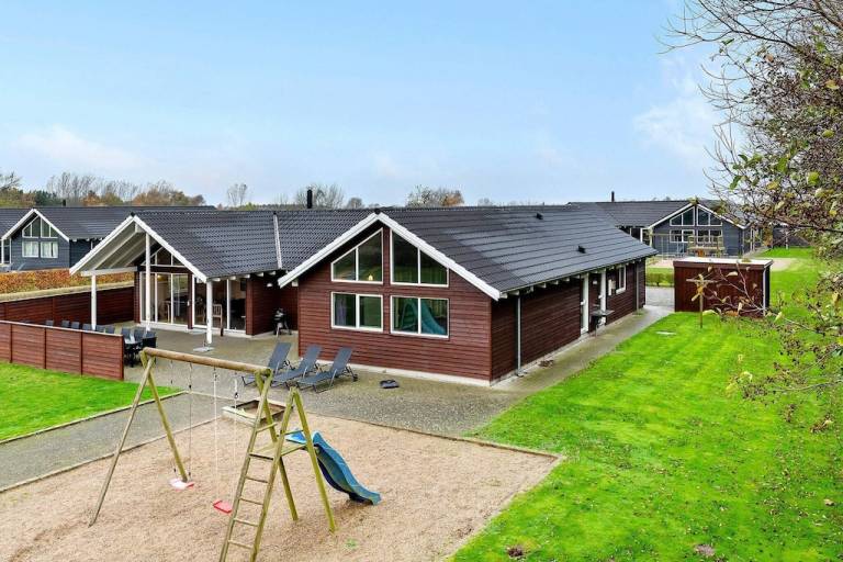 Fully equipped house with sauna, pool & terrace | Pets are welcome in Nordborg