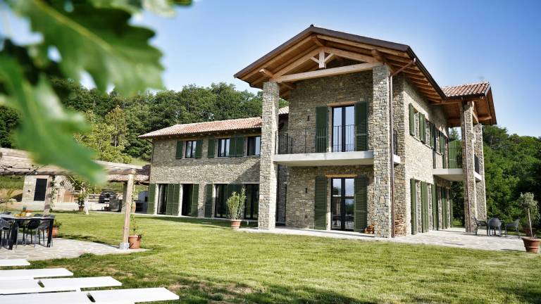 Villa with infinity pool in Piedmont mountains — photo 3