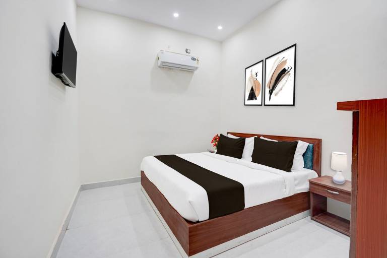 Super Hotel O Shree Ji Puram Near Prem Mandir