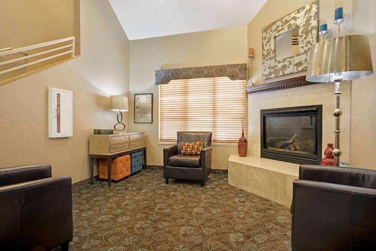 Days Inn by Wyndham Eagan Minnesota Near Mall of America — photo 4