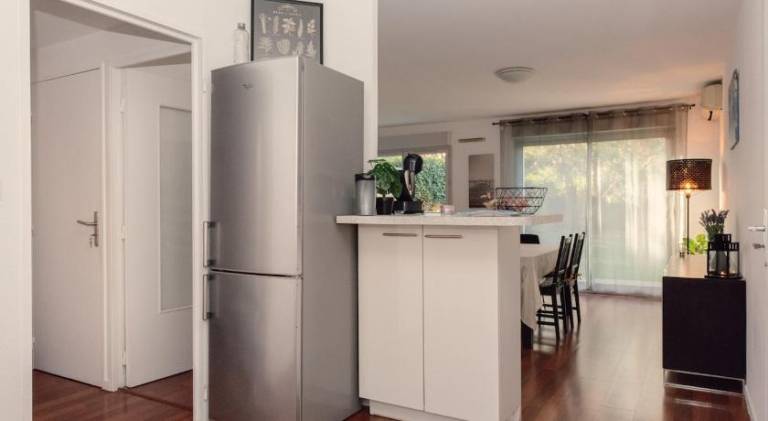 Fully equipped vacation home with patio & garden | Suitable for remote work | Pets allowed — photo 3
