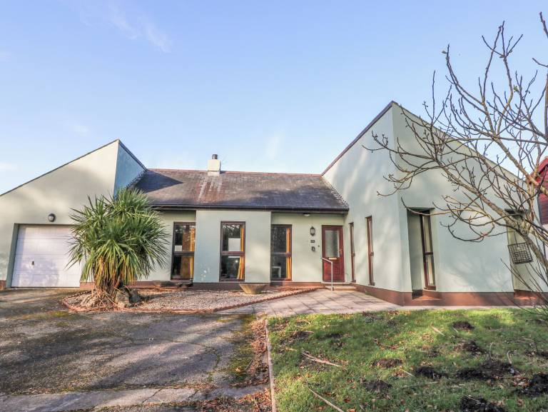House Ludchurch
