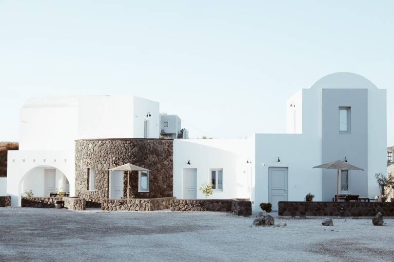Alafropetra Luxury Suites in Santorini