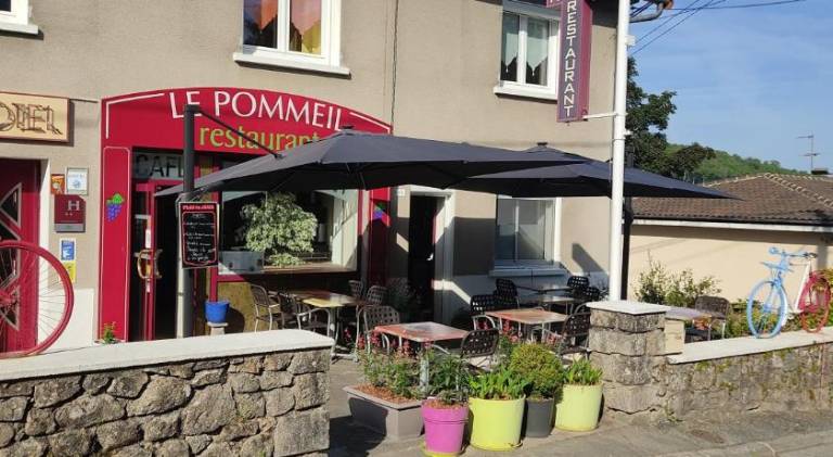 Hotel Le Pommeil — photo 4