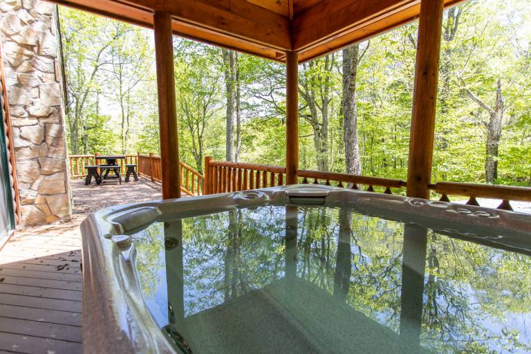 Cabin with jacuzzi & BBQ | Mountain view — photo 5