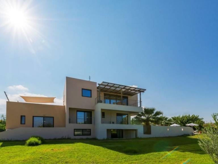 Fully equipped big house with grill, private pool & terrace | Dogs allowed — photo 4