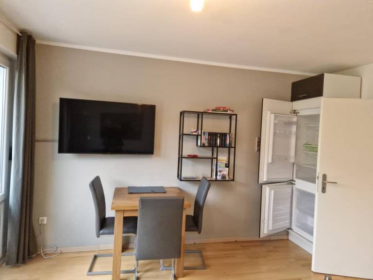 Apartment with patio & barbeque — photo 2
