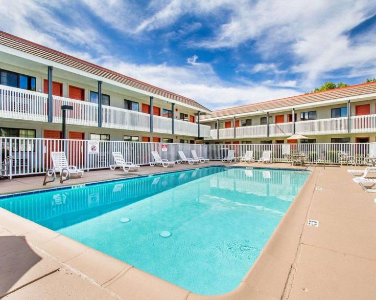Econo Lodge Flagstaff East I-40 — photo 2