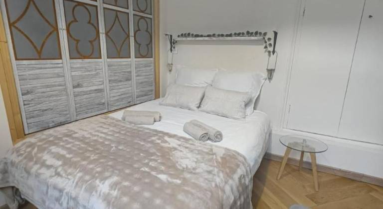 Apartment with 1 room for 4 persons in Dijon