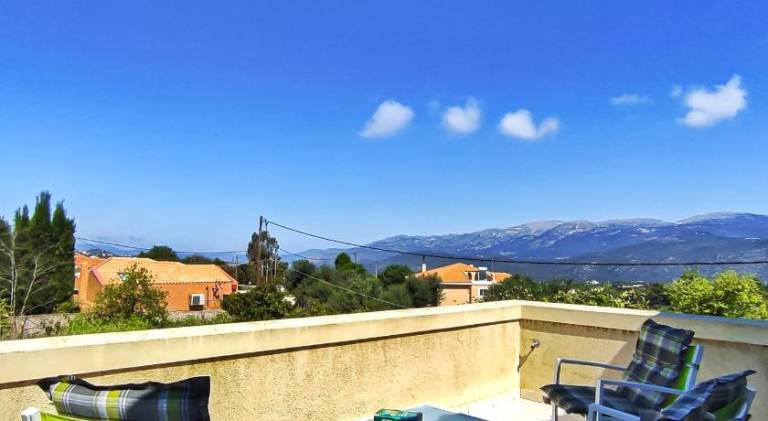 Villa with terrace & garden — photo 3