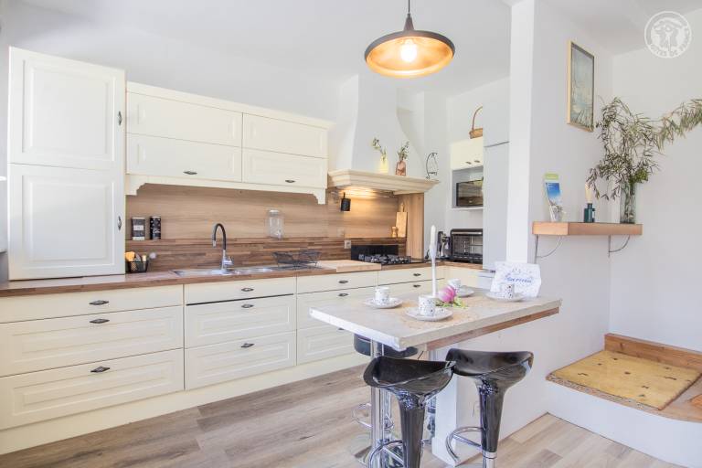 Pleasant gite with BBQ & yard | Pets allowed — photo 4