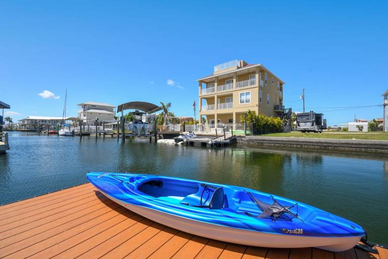 House  Gulf Highlands