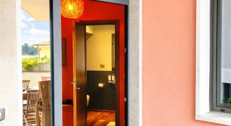House with jacuzzi — photo 5