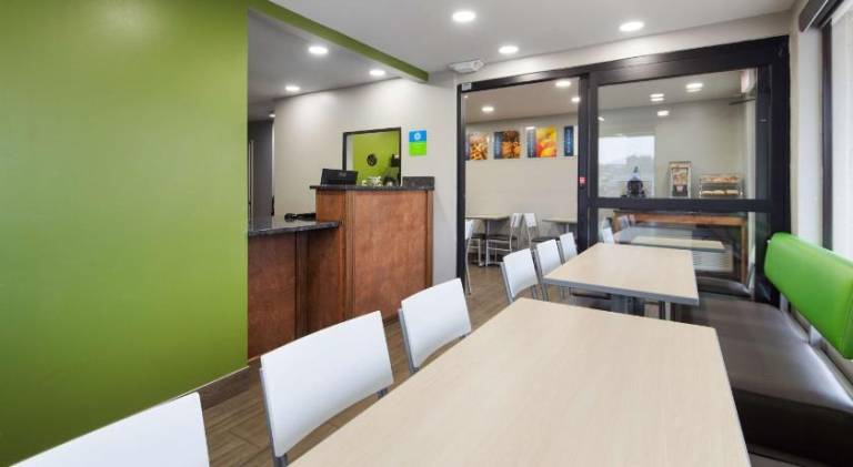 SureStay by Best Western Jasper — photo 2