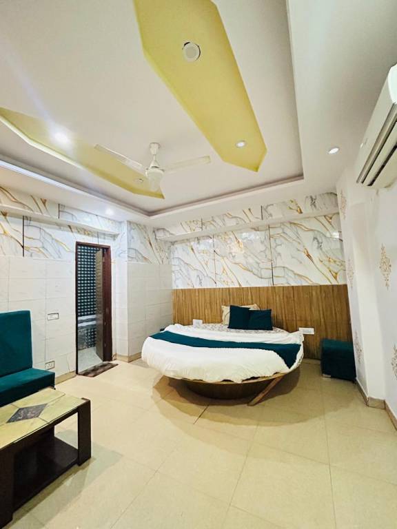 Hotel Modern Palace