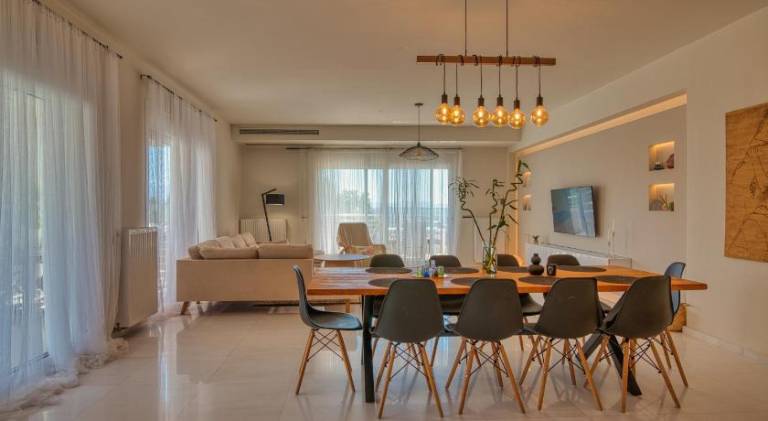 Villa with jacuzzi, private pool & patio | Suitable for remote work — photo 3