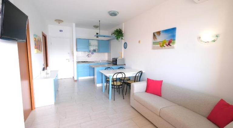 Apartment with 2 rooms for 4 persons — photo 2