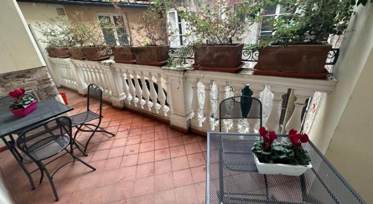 Holiday apartment with jacuzzi | Close to Lucca Cathedral — photo 3