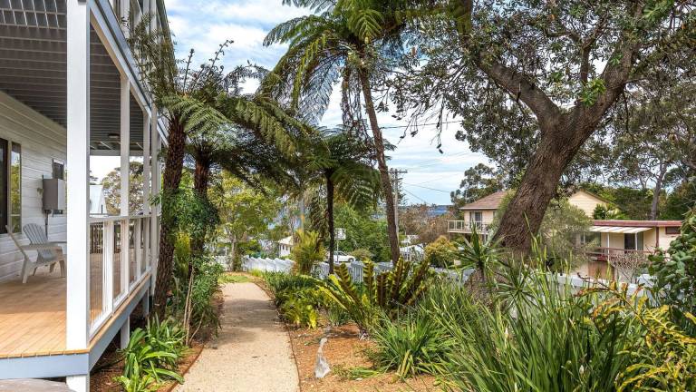House Hyams Beach