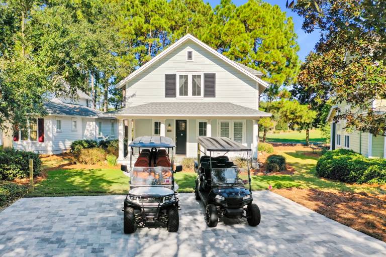 Child-friendly house with heated pool, yard & jacuzzi | Golf view | Pet-friendly — photo 3