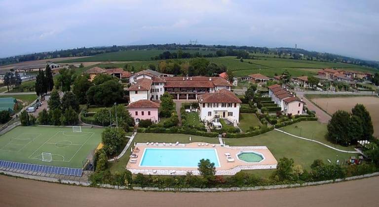 House with pool in Pozzolengo