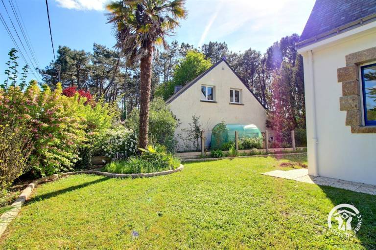 Gite with barbecue, yard & terrace — photo 4