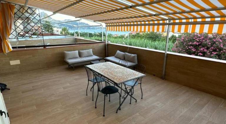 Holiday apartment with 1 room for 5 persons in Taormina