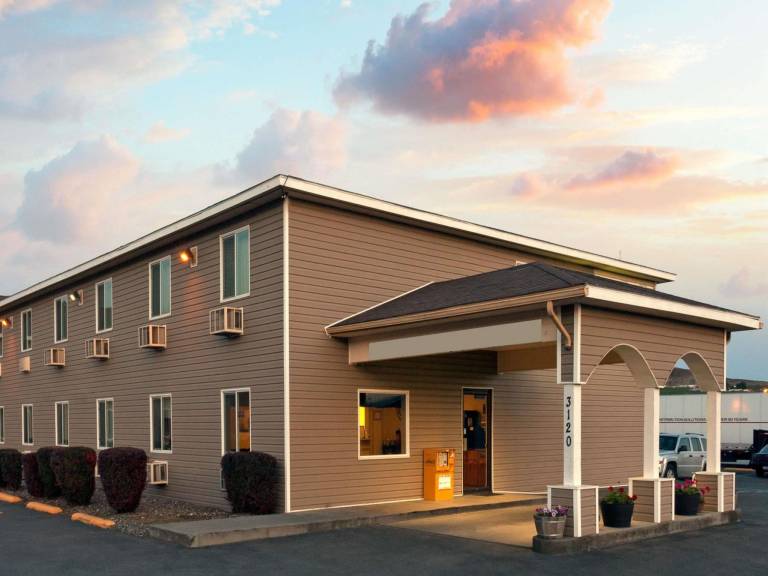 Super 8 by Wyndham Lewiston in Lewiston, ID