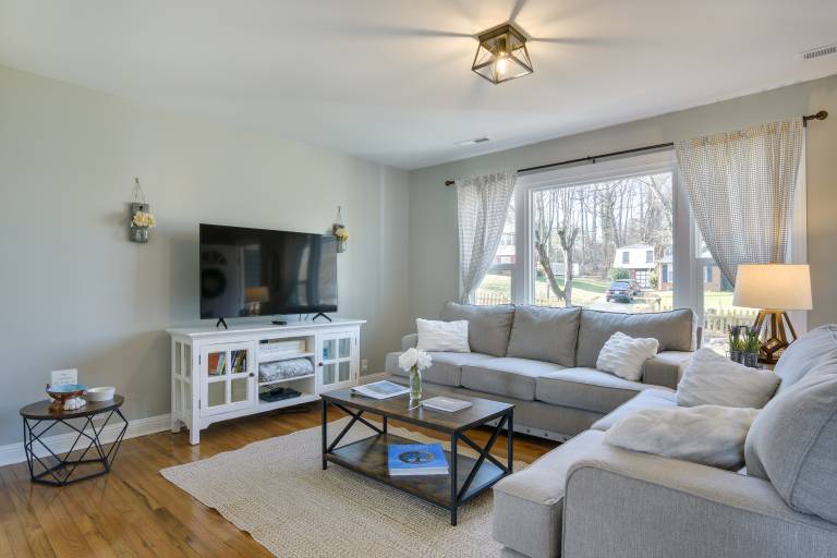 Sunny Family Home, 3 Mi to High Point Market! — photo 4