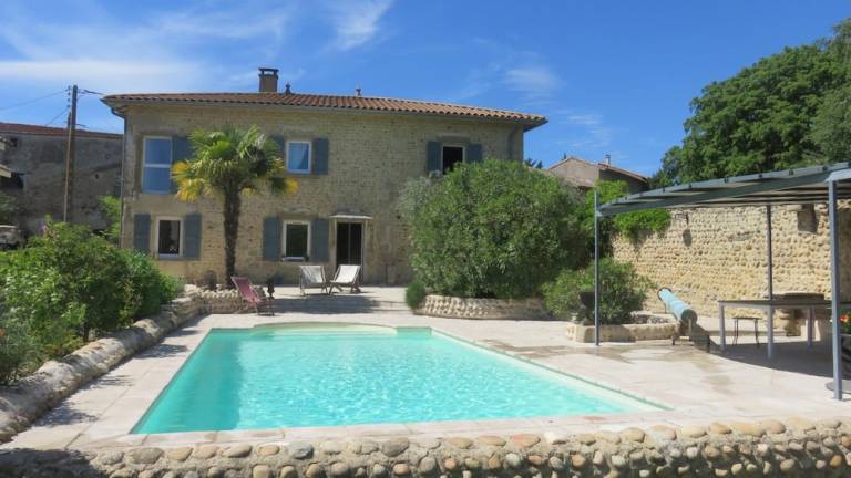 Accommodation  Alixan