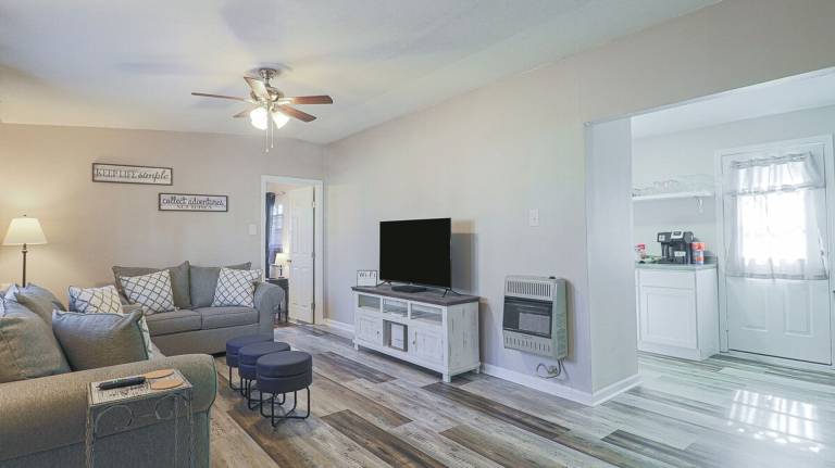 Walk-to-Beach Home with Fenced Yard — photo 5