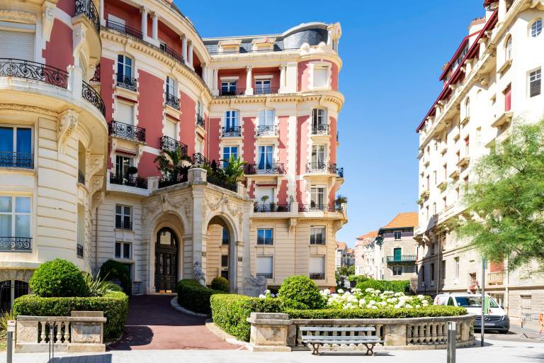 Fully equipped rental apartment with fast internet | Beach view | Next to the beach | Perfect for remote work | Pets are welcome in Biarritz