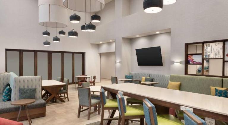 Hampton Inn & Suites Norman Conference Center Area — photo 2
