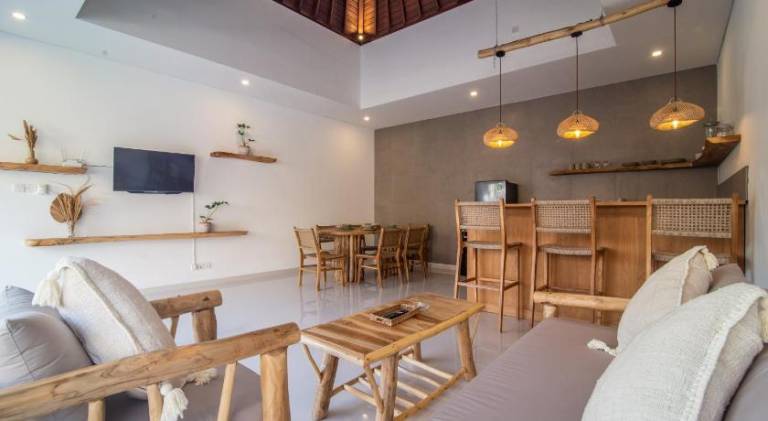 Big villa with pool | Pets are welcome — photo 5
