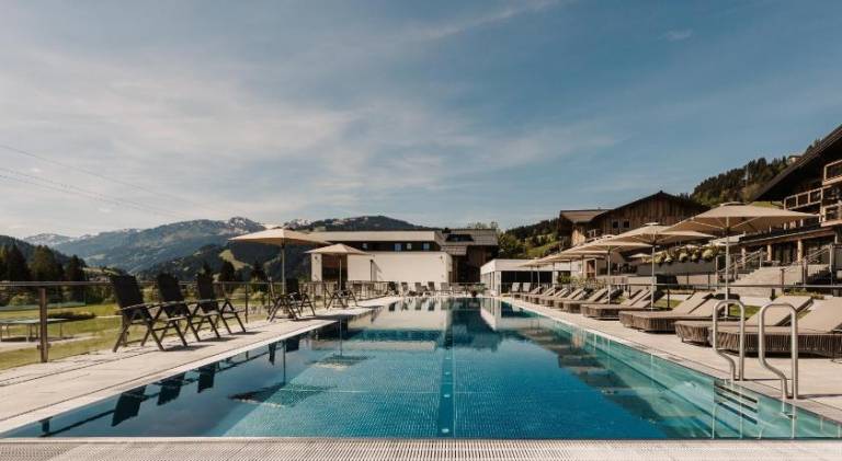 Children-friendly nice serviced apartment with pool, patio & garden | Pet-friendly — photo 2