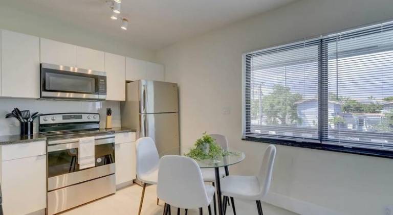 Charming apartment with pool | Pet-friendly — photo 4