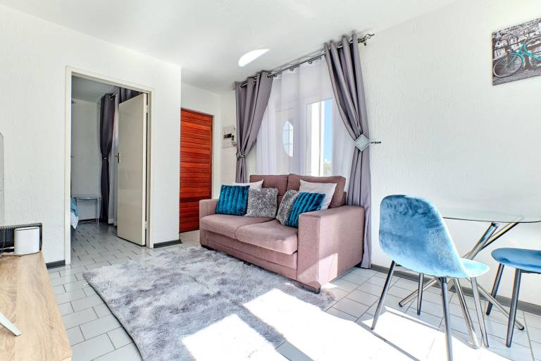 One Bed Unit in Prime Sandton 2139