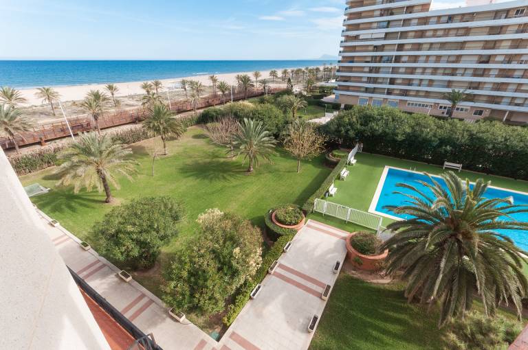 Family-friendly nice rental apartment with garden, pool & patio | Close to the beach | Pets allowed — photo 5