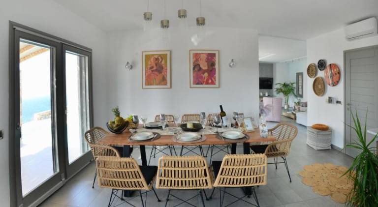Fully equipped nice villa with terrace, jacuzzi & BBQ | Perfect for remote work | Pets are welcome — photo 2