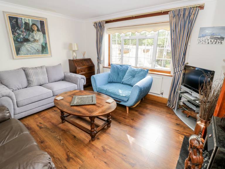 Children-friendly cottage with yard | Pets allowed — photo 4