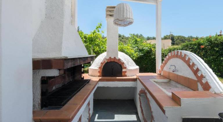 Villa with grill, private pool & yard | Dogs allowed — photo 5