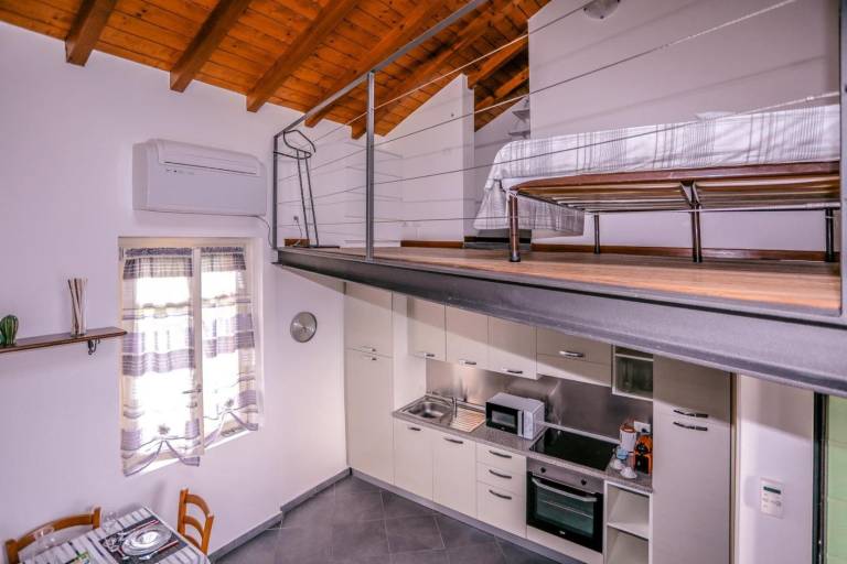 Apartment with yard | Garden view | Perfect for remote work — photo 2